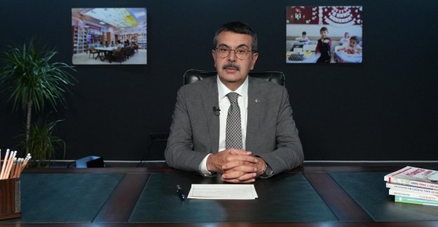 Bakan Teki̇n, Mesleki̇ Çalişma Programinda Öğretmenlere Hi̇tap Etti̇