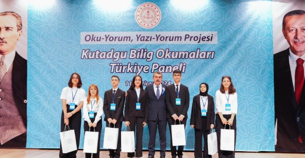 Bakan Tekin, "Oku-yorum, Yazı-yorum Projesi Kutadgu Bilig Okumaları Türkiye Paneli"ne Katıldı
