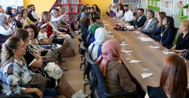 Bakan Teki̇n, Yaz Dönemi̇ Mesleki̇ Çalişma Programinda Öğretmenleri̇ Zi̇yaret Etti̇