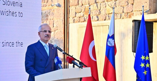 Bakan Uraloğlu, Slovenya Milli Günü Resepsiyonu’nda Konuştu