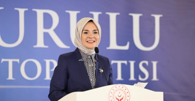 Bakanımız Mahinur Özdemir Göktaş, "Aile ve Sosyal Hizmetler Bakanlığı Bilim Kurulu Komisyonlar Toplantısı"nda Konuştu