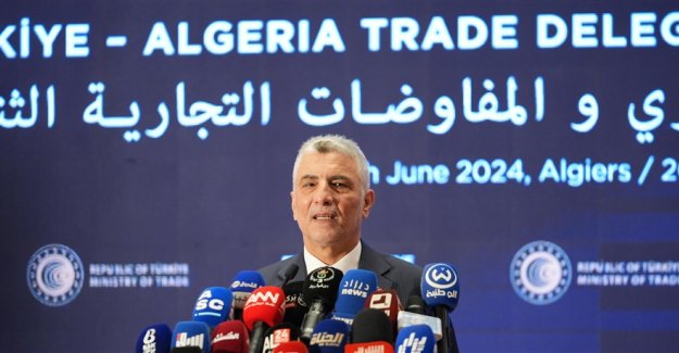 Ticaret Bakanı Bolat, Cezayir Ticaret Heyeti Açılış Programı'nda Konuştu