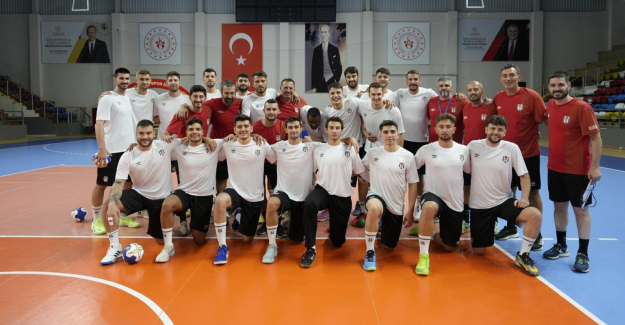 Bakan Bak Hentbol Erkekler Süper Kupası’nı Kazanan Beşiktaş’ı Tebrik Etti