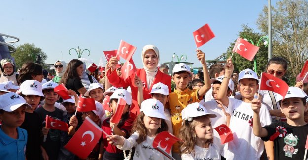 Aile ve Sosyal Hizmetler Bakanımız Göktaş, "Bilinçle İlerleme Zamanı Projesi" etkinliğine katıldı