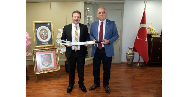 Başkan Kara ve TESOB heyetinden Yiğiner ve Karabacak’a hayırlı olsun ziyareti