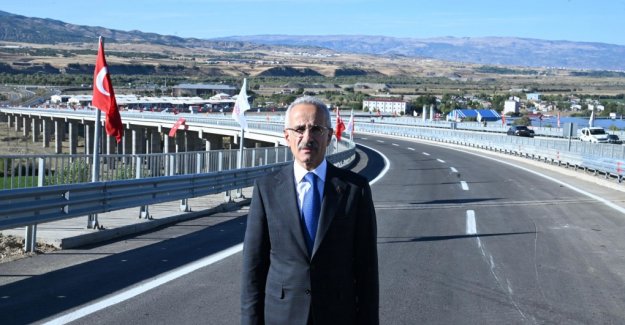 Genç Viyadüğü İle Transit Trafik Nefes Aldı