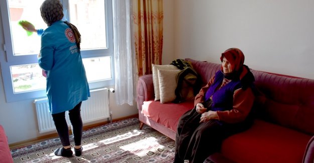 Bu yıl 128 bin engelli ve yaşlıya devletin "vefa eli" uzandı