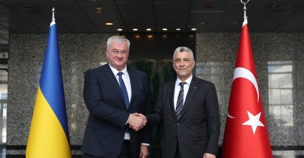 Ticaret Bakanı Bolat, Ukrayna Dışişleri Bakanı Sybiha ile Görüştü