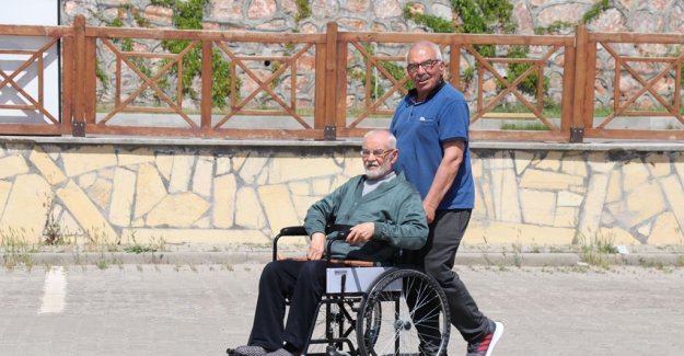 Aile ve Sosyal Hizmetler Bakanımız Göktaş: “Evde Bakım Yardımı’nı hesaplara yatırmaya başladık"