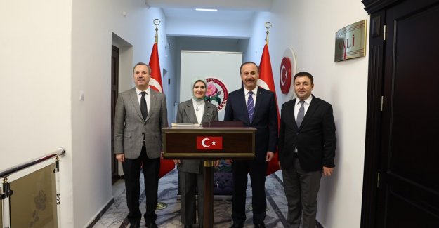 Aile ve Sosyal Hizmetler Bakanı Göktaş, Isparta'da ziyaretlerde bulundu