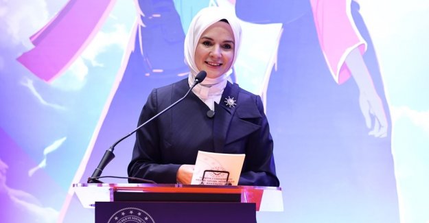 Bakanımız Mahinur Özdemir Göktaş Geleceğe İşbaşı 6. Mezuniyet Töreni’ne Katıldı