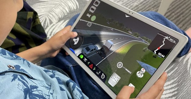 Çocuk İçin Dost Uygulamalar (DUY) web sitesi ve ihbar hattı ile 2 bin 394 içerik hakkında işlem yapıldı