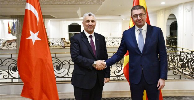 Ticaret Bakanı Bolat, Kuzey Makedonya Başbakanı Mickoski ile görüştü