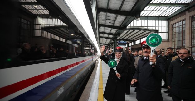 "Turistik Tuz Ekspresi Engelleri Kaldırmak İçin Sefere Çıkıyor Projesi" treni, Ankara'dan uğurlandı