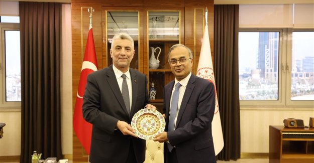 Bakan Bolat, Ekonomik İşbirliği Teşkilatı Genel Sekreteri Khan ile görüştü