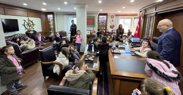 Öğrenciler TESOB’u ziyaret etti, meslekler hakkında bilgi aldı