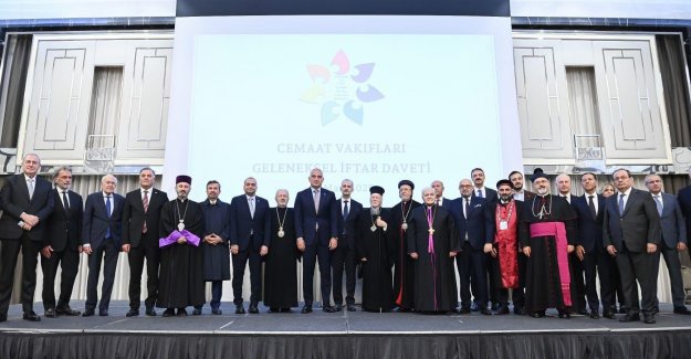 Bakan Ersoy: “Birlik Ve Beraberliğimizin Bütün Dünyaya Örnek Olmasını Diliyorum”