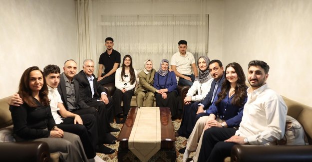 Bakanımız Göktaş'tan 46 yıl önce ABD'ye yerleşen Türk aileye ziyaret
