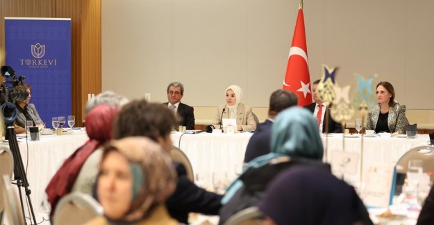 Bakanımız Göktaş: "Türkiye olarak iş hayatında güçlendiren politikalarla kadınları desteklemeye gayret ediyoruz"