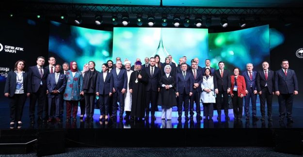 Emine Erdoğan İle Bakan Yumaklı "Dünya Su Günü: Su Verimliliği Zirvesi"nin Açılışına Katıldı