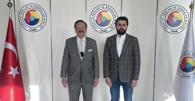 Hisarcıklıoğlu, TOBB ETÜ Mezunlar Derneği Başkanı Aydın’ı kabul etti