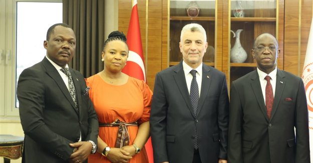 Ticaret Bakanı Bolat, Gine'nin Ankara Büyükelçisi Kande'yi Kabul Etti