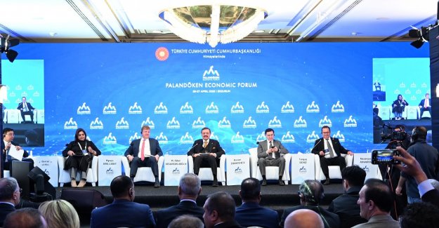 Palandöken Ekonomi Forumu’nda Türkiye’nin yatırım ufku konuşuldu