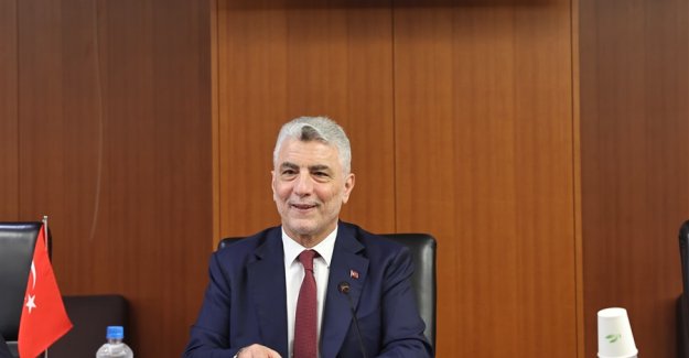 Ticaret Bakanı Bolat, Türkiye-Japonya CEO Yuvarlak Masa Toplantısı'nda Konuştu