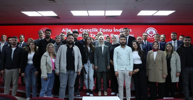 Aile ve Sosyal Hizmetler Bakanımız Göktaş, evlenecek gençlere sağlanacak yeni indirimleri açıkladı