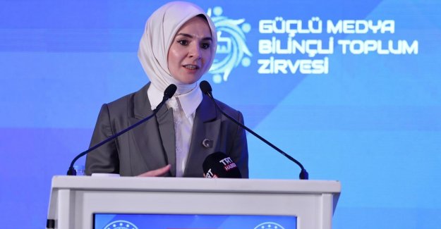 Bakanımız Mahinur Özdemir Göktaş, "Güçlü Medya, Bilinçli Toplum Zirvesi"nde konuştu