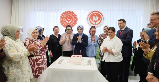 Bakanımız Mahinur Özdemir Göktaş, Kütahya'da temaslarda bulundu