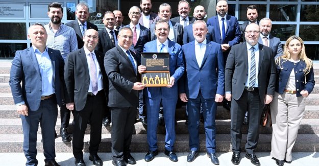 Hisarcıklıoğlu, TOBB Türkiye Hırdavat Sanayi Meclis üyeleri ile görüştü
