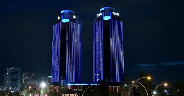 TOBB İkiz Kuleler, Avrupa Birliği renkleriyle ışıklandırıldı