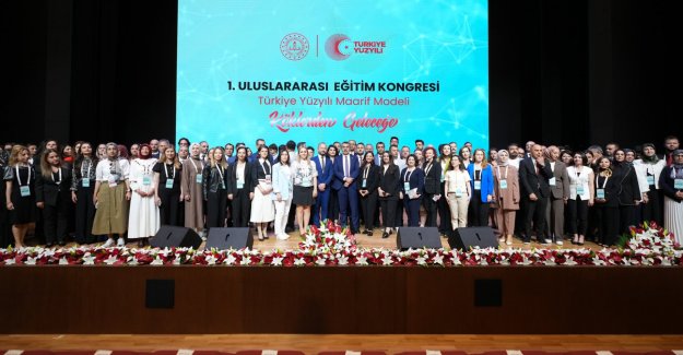 "1. Uluslararası Eğitim Kongresi" Başladı