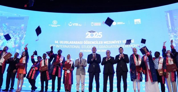 Bakan Ersoy: "Her Mezun Türkiye’nin Kültür Elçisidir”