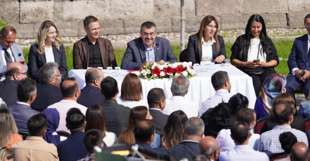Öğretmenler, Haziran Dönemi Mesleki Çalışma Programına İstedikleri İllerde Katılabilecek