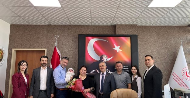 Türkiye'de ilk kez uygulanan "Geçici Koruyucu Aile" modeliyle Asel bebek, bayramı sıcak bir yuvada geçirecek