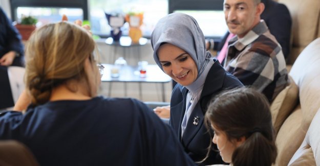 10 binin üzerinde çocuk koruyucu ailelerin şefkatinde hayata hazırlanıyor