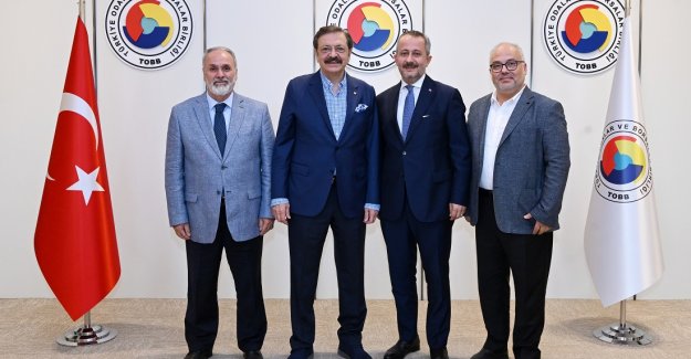 İstanbul Aile Vakfı heyetinden Hisarcıklıoğlu’na ziyaret