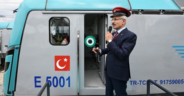 Yerli Ve Milli Lokomotif İlk Seferini Tamamladı