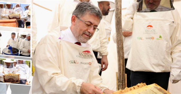 Bakan Yumaklı, Ab Tescilli Bingöl Balının İlk Sağımını Yaptı