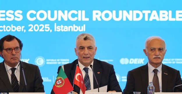 Ticaret Bakanı Bolat, Türkiye-Portekiz İş Forumu'nda Konuştu