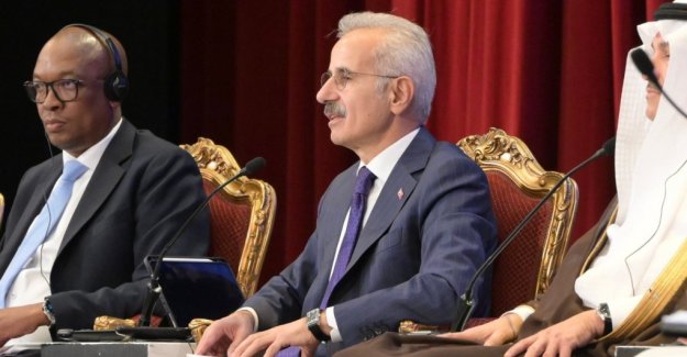 Bakan Uraloğlu Mısır’da Türkiye’nin Ulaştırma Vizyonunu Anlattı