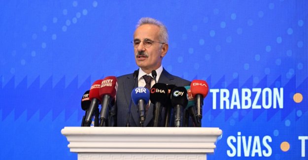 Bakan Uraloğlu, Trabzon'da Ak Parti Yerel Yönetimler Bölge Toplantısı’nda Konuştu