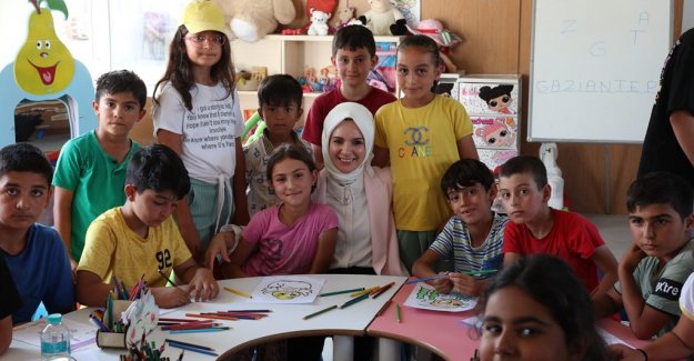 Bakanımız Göktaş: “Kasım ayına yönelik toplam 1 milyar 469 milyon lira tutarındaki Sosyal ve Ekonomik Destek (SED) ödemesini hesaplara yatırdık”