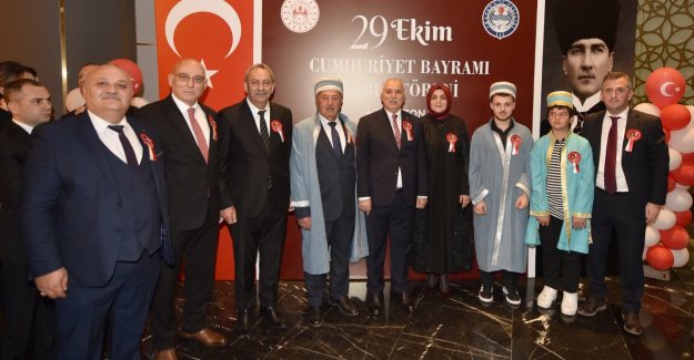 Başkan Kara Ve TESOB Heyeti Cumhuriyet Bayramı Resepsiyonuna Katıldı