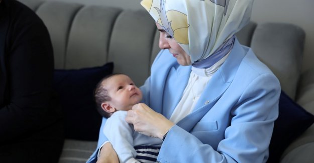 Ekim ayı doğum yardımı ödemeleri annelerin hesaplarına yatırıldı