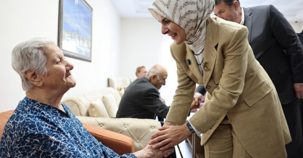 Kasım ayına ilişkin yaşlı aylığı ve engelli aylıkları hesaplara yatırılmaya başlandı