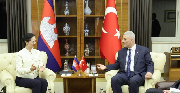 Ticaret Bakanı Ömer Bakan Bolat, Kamboçya Ticaret Bakanı Cham Nimul ile Bir Araya Geldi