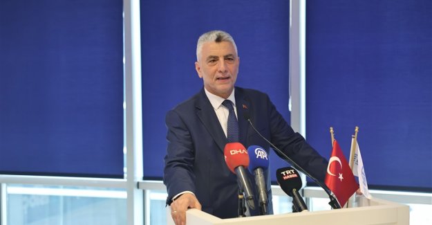 Ticaret Bakanı Bolat, Azerbaycan'da Gazetecilere Değerlendirmelerde Bulundu